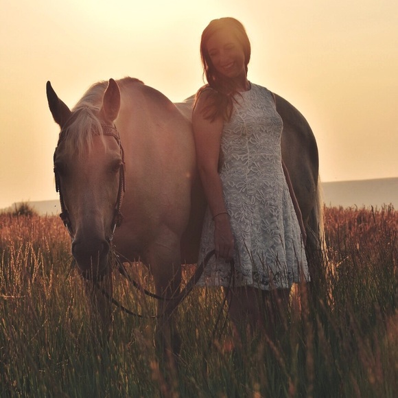 Meet your Posher, Cassidie - Picture 1 of 3